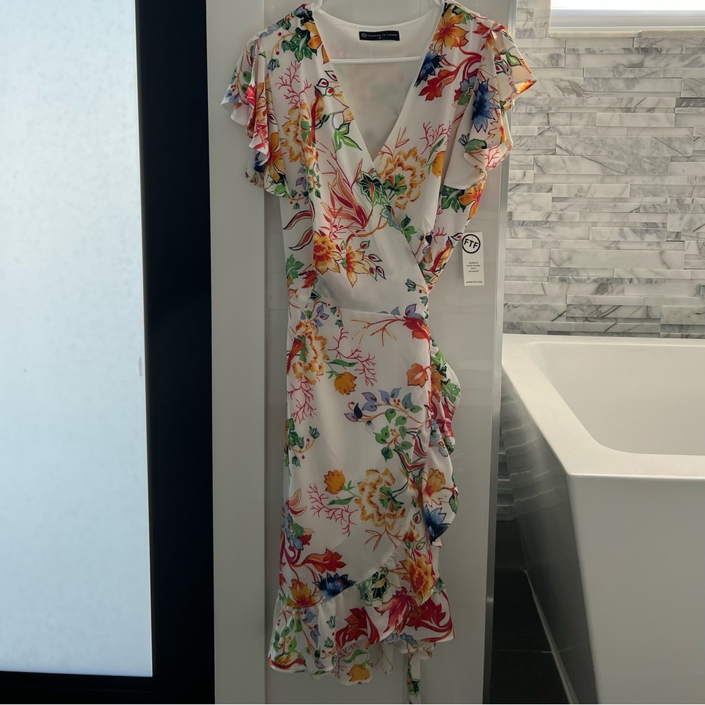 Floral fashion to figure wrap dress size 0 (plus)